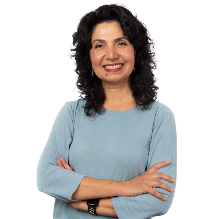 Farah Hemati san jose jc salon headshots 20 1 1 768x768