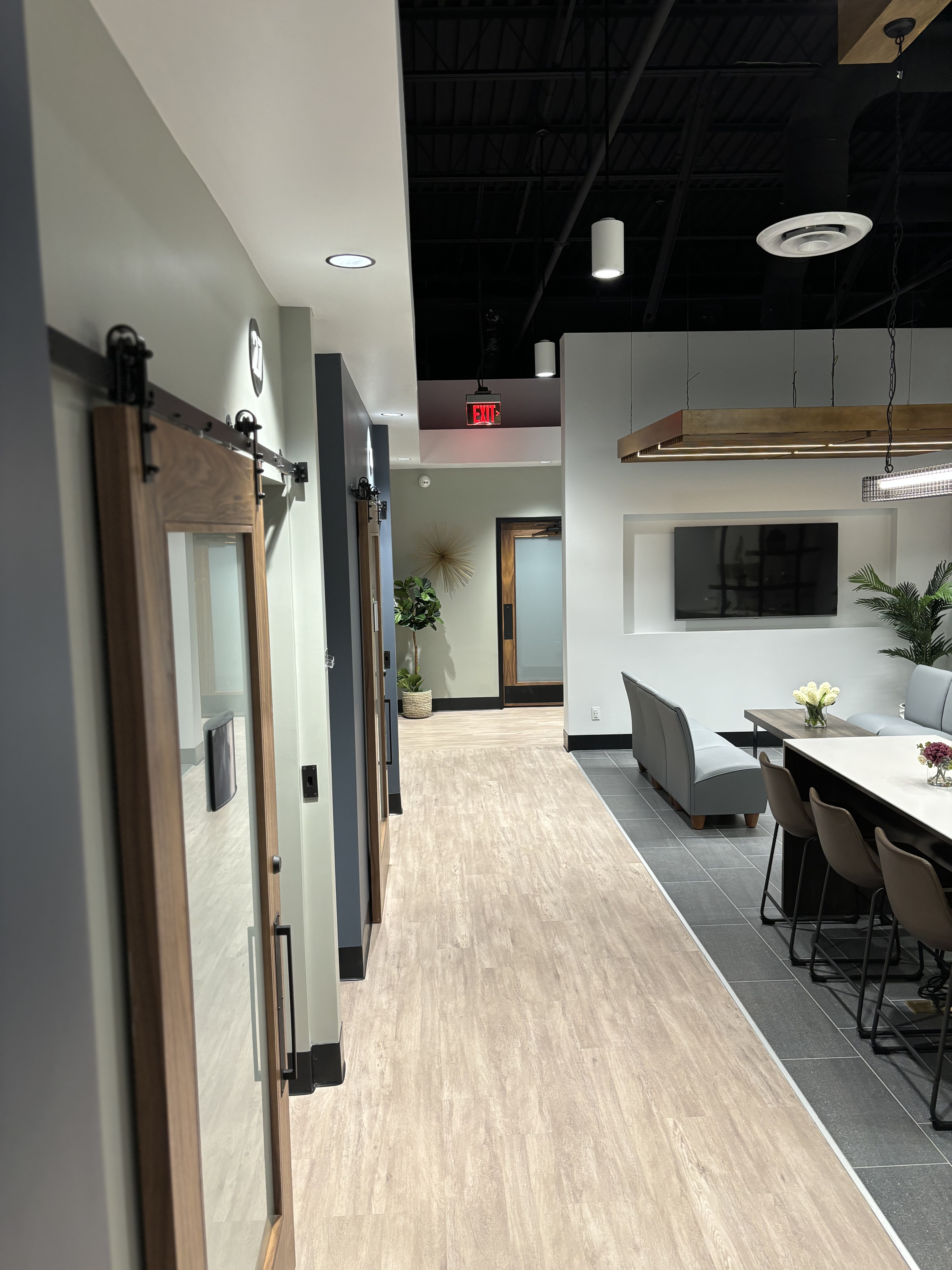 Eagle Plaza IMG 3444