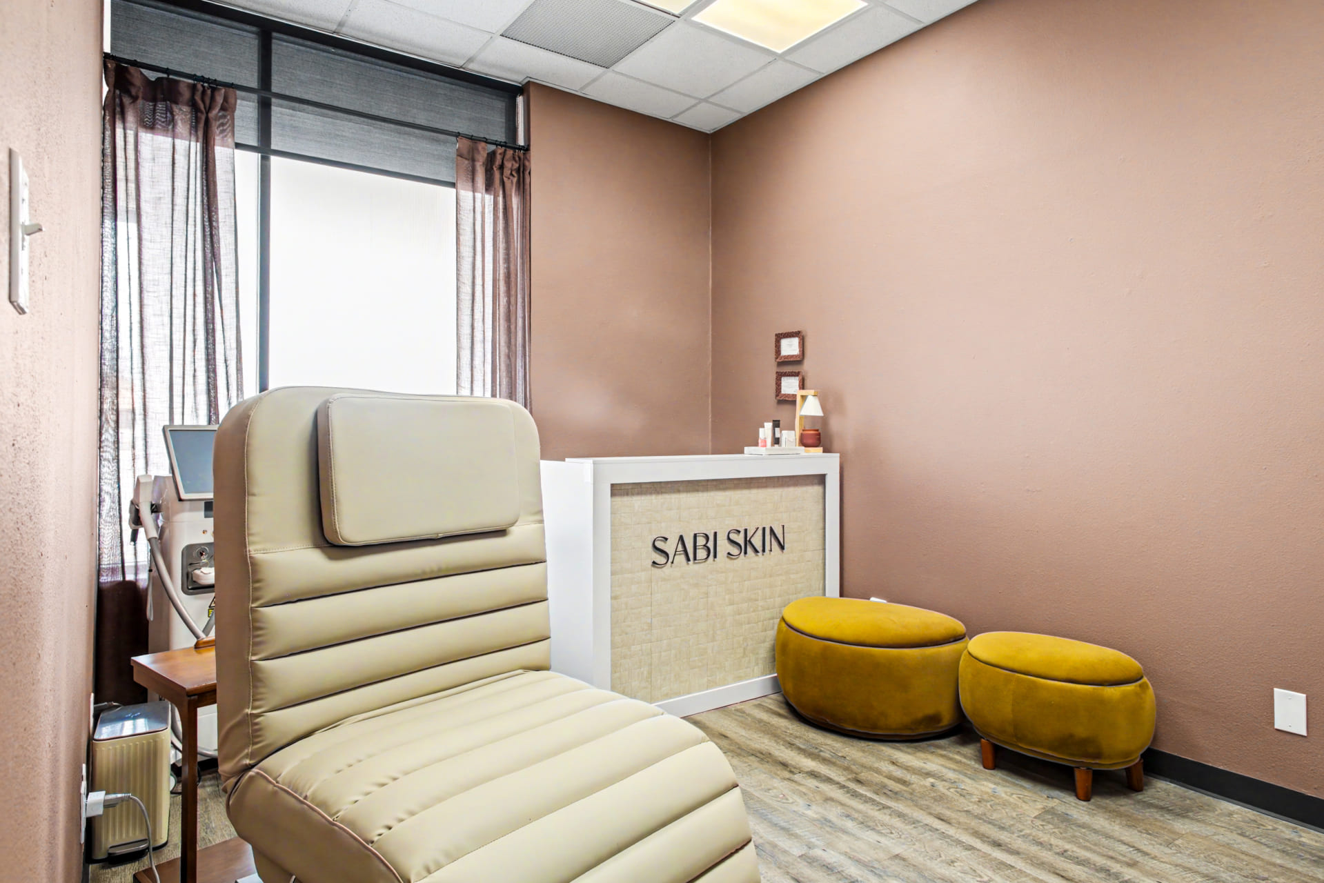 13 Salons by JC Dallas Pavillion West