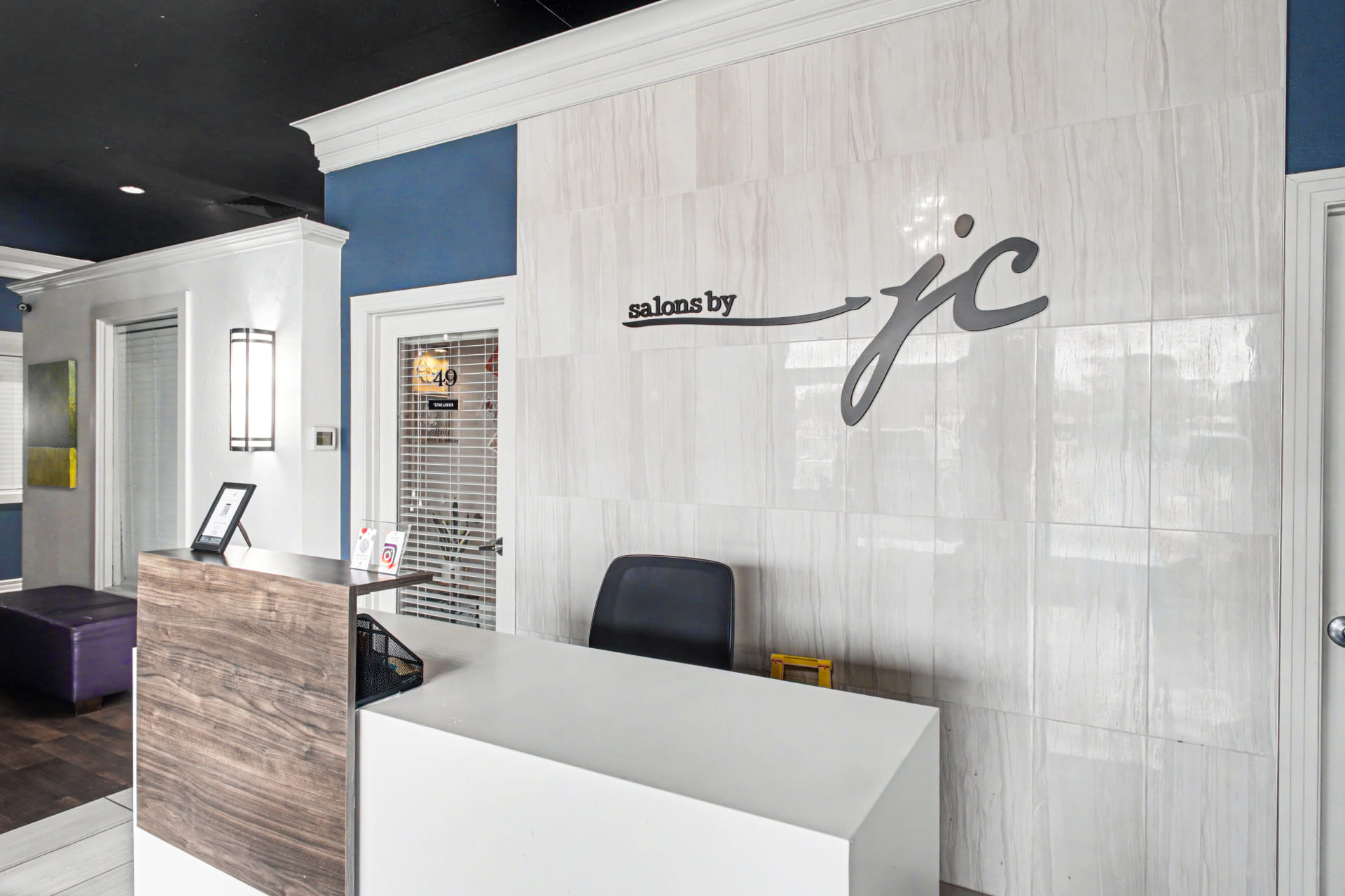 4 Salons by JC Dallas Pavillion West
