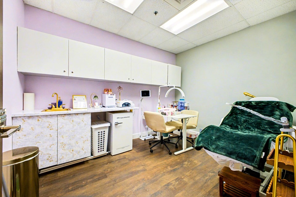 Scottsdale AZ Salons by JC 18