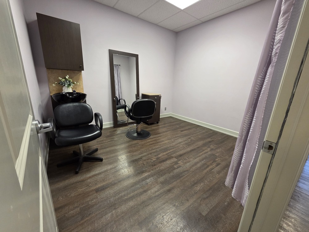 Town Country Empty Suite 2 1