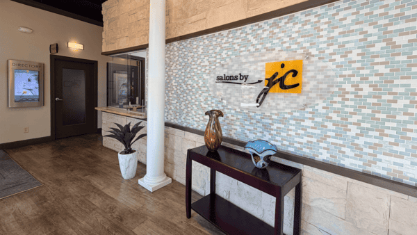 GA Atlanta Midtown Ansley Mall Cm desk 061926 4